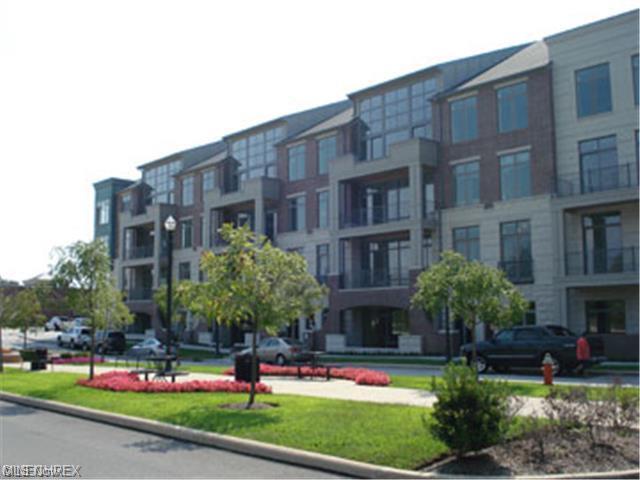 Building Photo - 16800 Van Aken Blvd