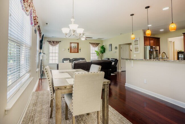 Building Photo - 4 Bedroom Home in the Village at Rolesville
