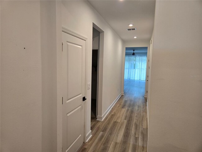 Building Photo - 899 Asterfield Ln