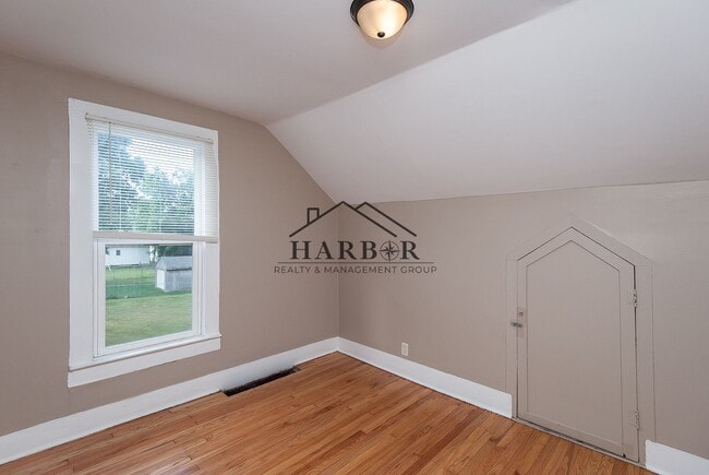 Building Photo - Charming Remodeled 3 bed 2 bath House!