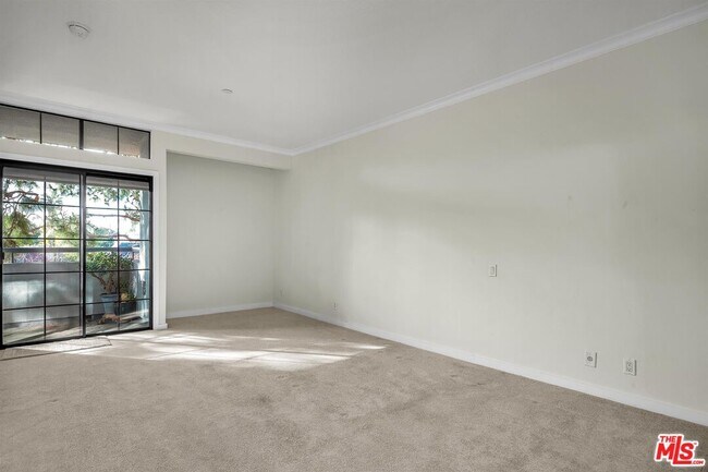 Building Photo - 200 N Swall Dr