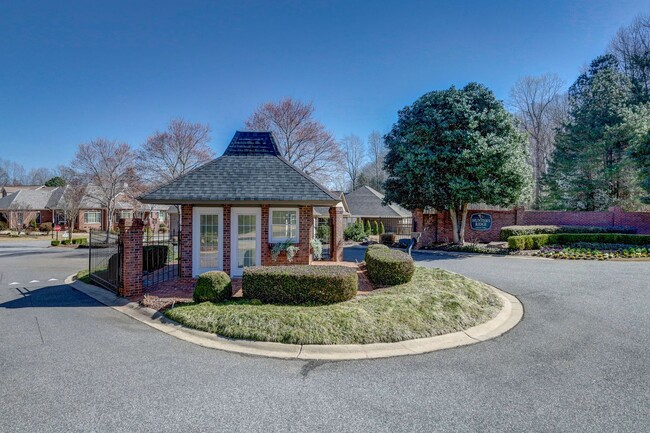 Building Photo - # Serene Living Near Travelers Rest