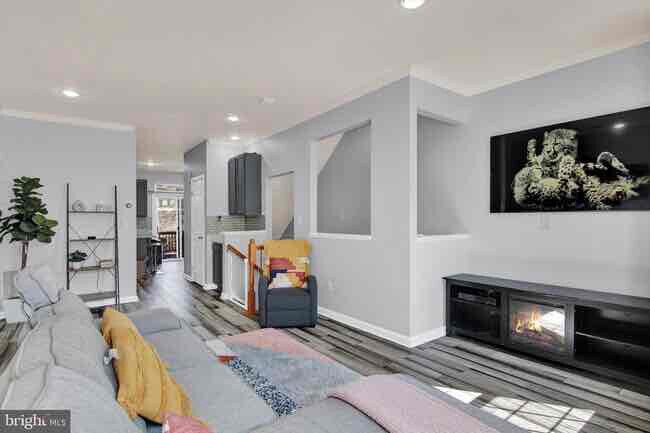 Building Photo - 8515 Towne Manor Ct