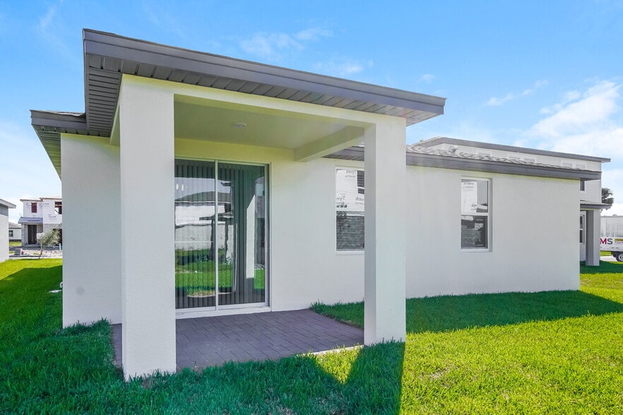 Building Photo - 588 Sun Warbler Wy