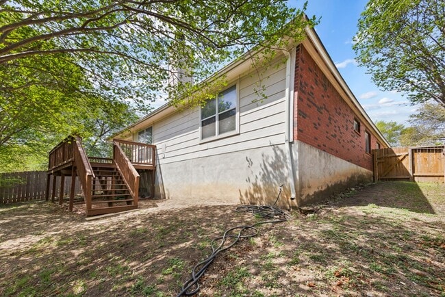 Building Photo - 1318 Coronado Blvd