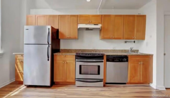 Building Photo - 6102 Villa Dr