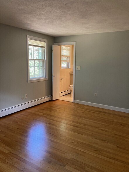 Building Photo - 271 Ridge St