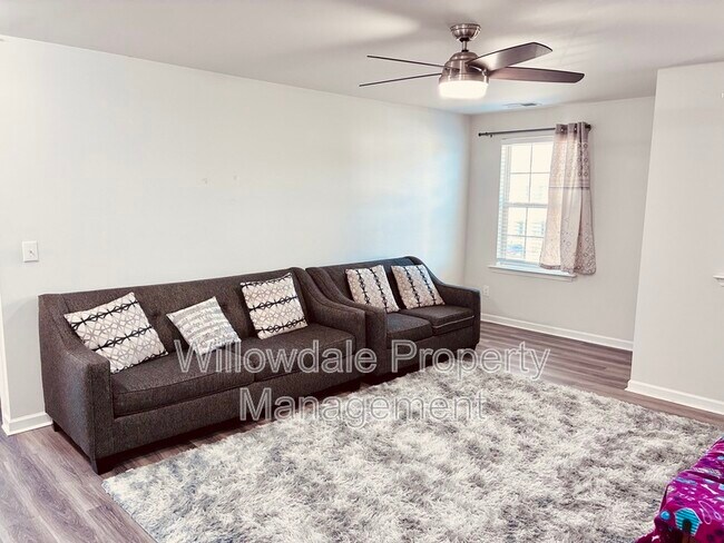 Building Photo - 993 Deaton Dr