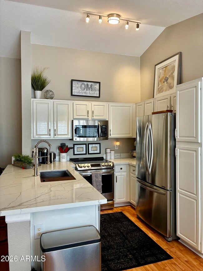 Building Photo - 1723 E Palm Beach Dr