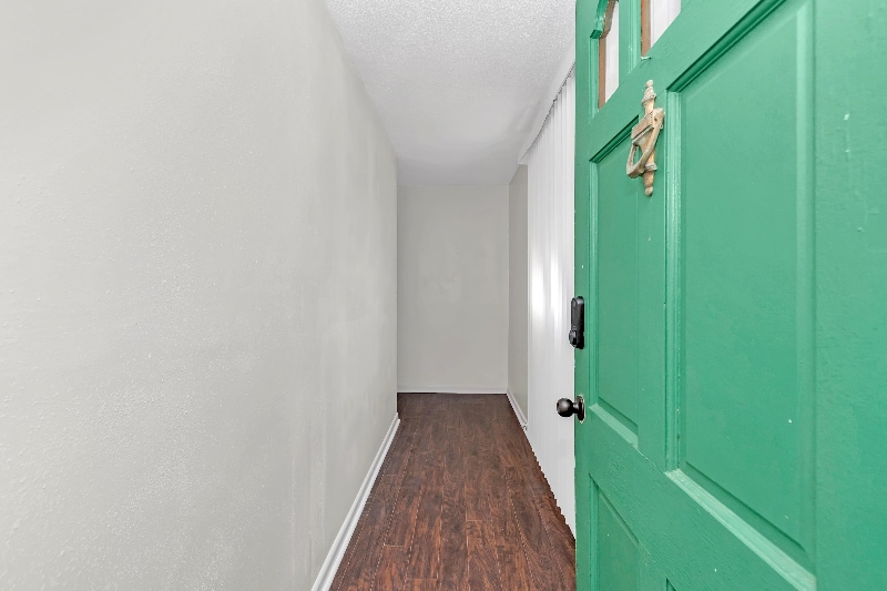 Building Photo - 1031 NE 39th Ct