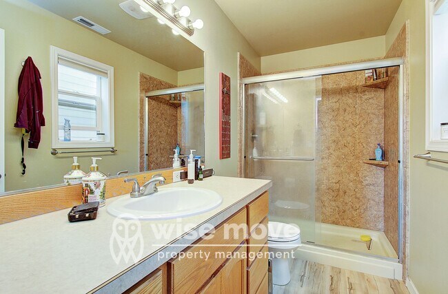 Building Photo - Washougal- 4 Bedroom Home- Apply today!