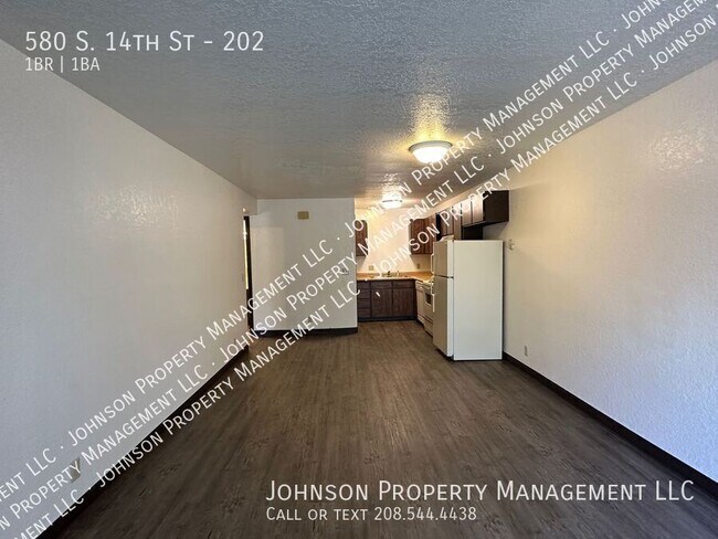 Building Photo - 580 S 14th St