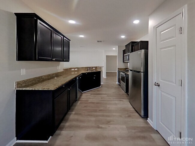 Building Photo - 77013 Birdseye Ct