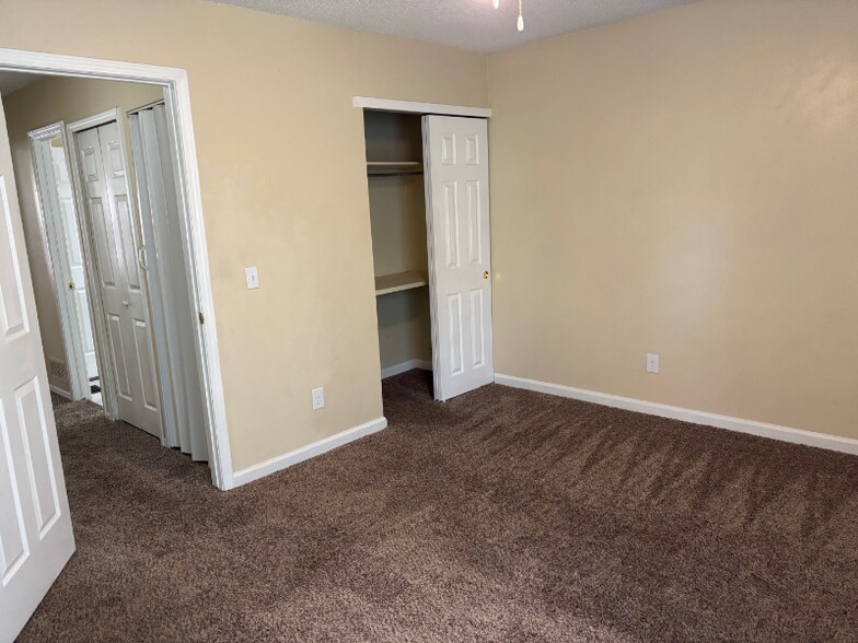 Building Photo - 4148 Charleston Dr
