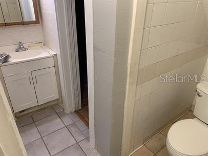 Building Photo - 113 S Grove St