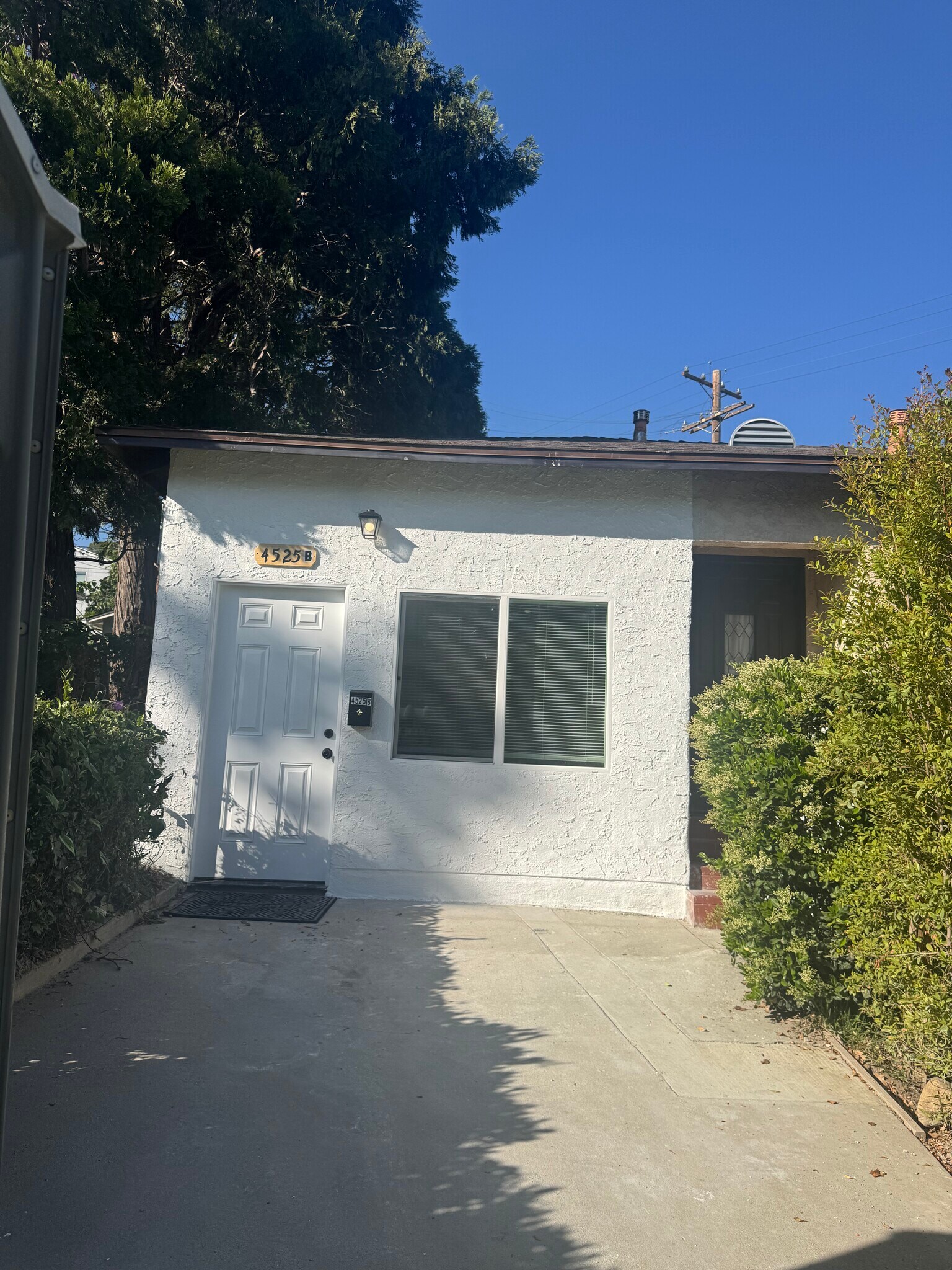 Building Photo - 4525 Dunsmore Ave