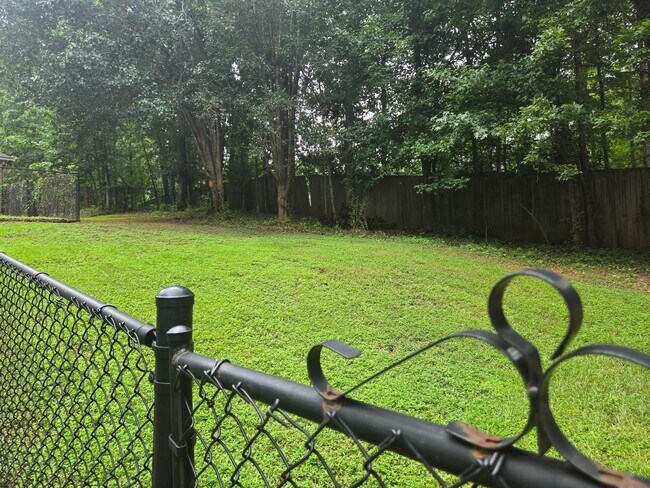 Building Photo - FOR RENT in HARRIS COUNTY with SWIMMING PO...