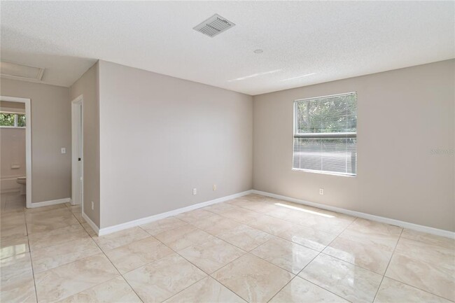 Building Photo - 2664 Tall Maple Loop