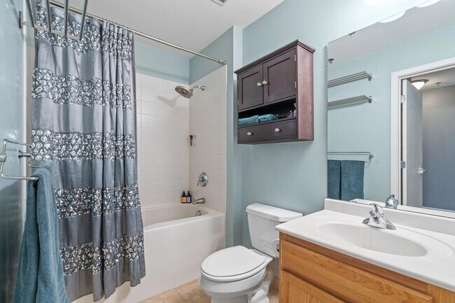 Building Photo - 929 Portland Ave