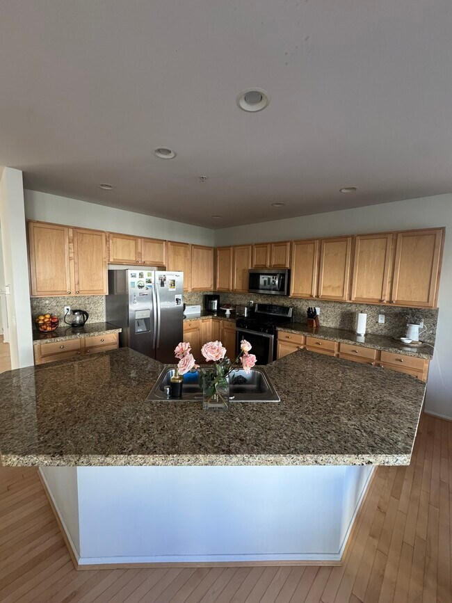 Building Photo - 21915 46th Pl S