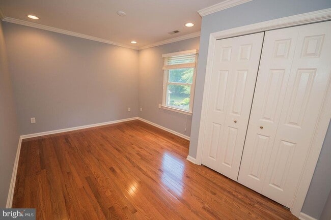 Building Photo - 5482 Royal Mile Blvd