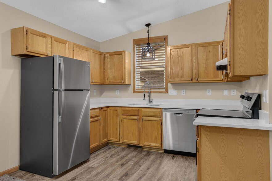 Building Photo - 2403 Brenner Ct
