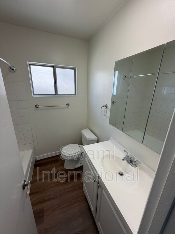 Building Photo - 1707 W 144th St