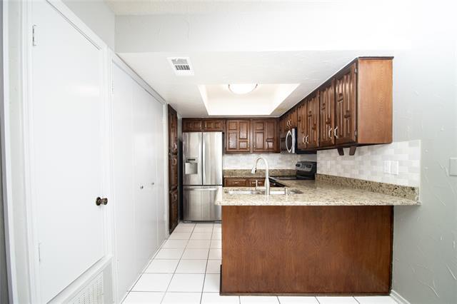 Building Photo - 14151 Montfort Dr