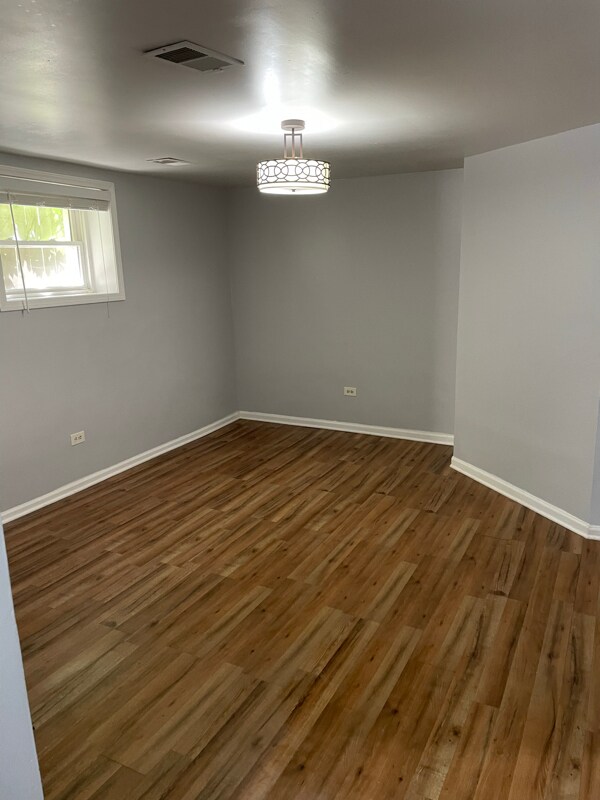 Building Photo - 1436 E 71st Pl