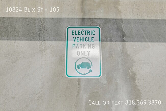 Building Photo - 10824 Blix St