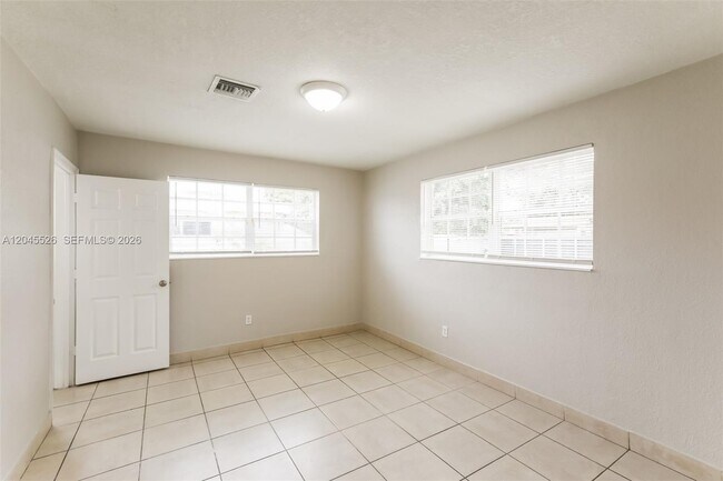 Building Photo - 4115 NW 185th St