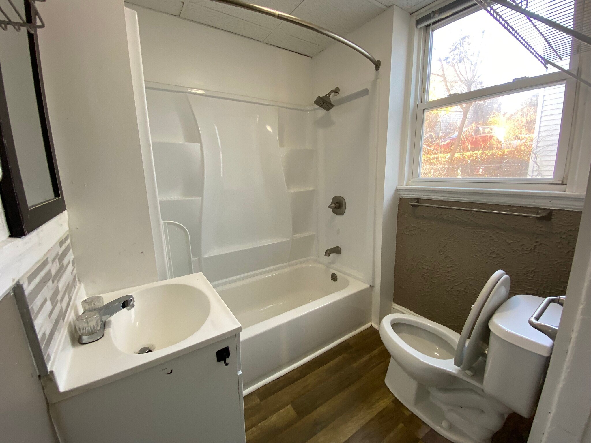 Building Photo - 182 Grant St