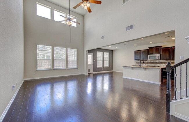 Building Photo - 1400 Middlefield Ct