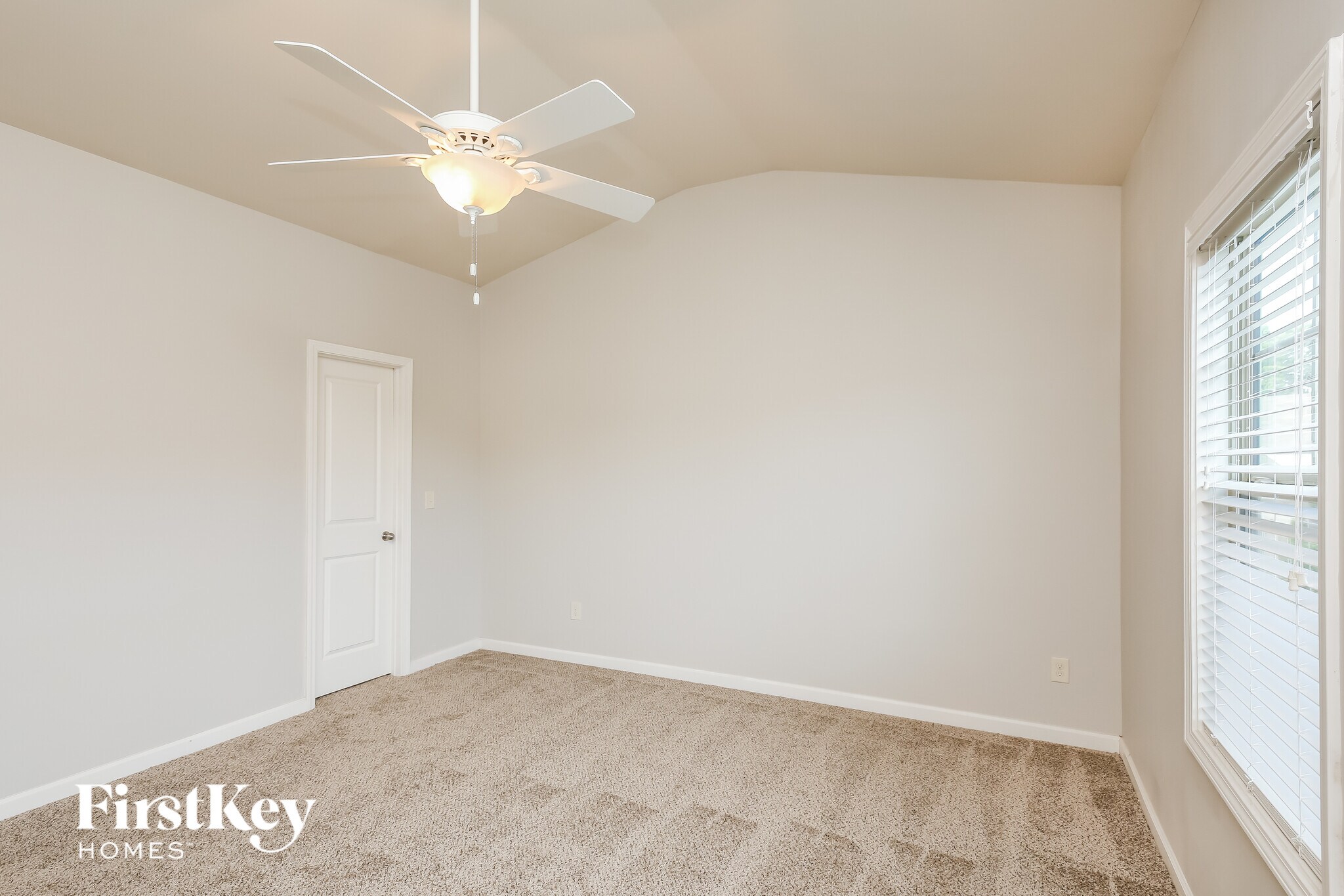 Building Photo - 4911 Briarcliff Dr