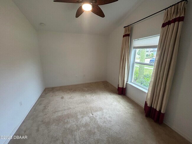 Building Photo - 665 Elk River Dr