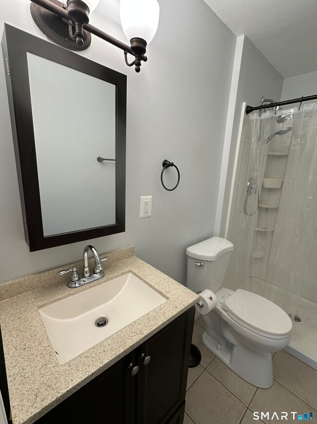 Building Photo - 1693 Litchfield Turnpike