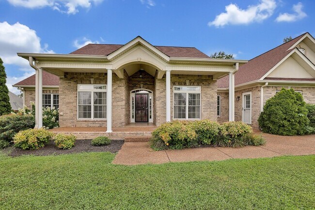 Building Photo - 614 Greene Dr