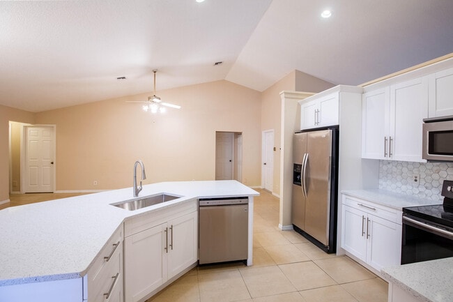 Building Photo - 1559 Grantham Dr