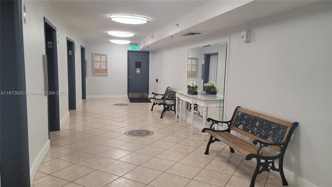 Building Photo - 6039 Collins Ave