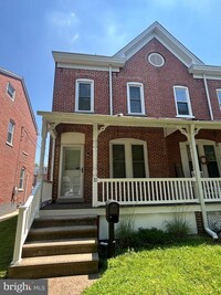 Building Photo - 32 3rd Ave