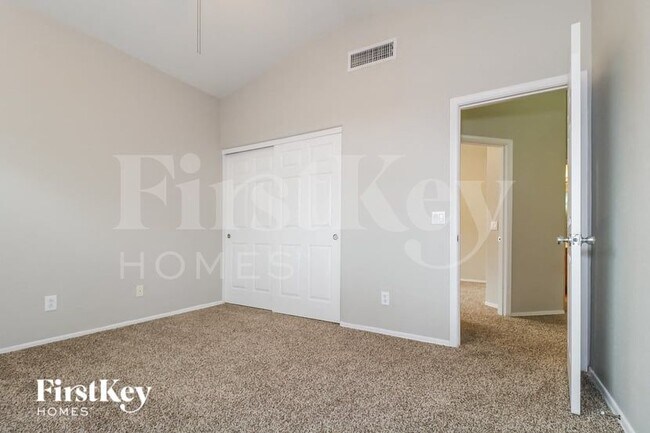 Building Photo - 10802 W Granada Rd