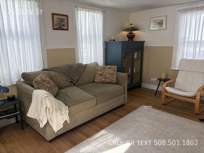 Building Photo - 76 Glen St