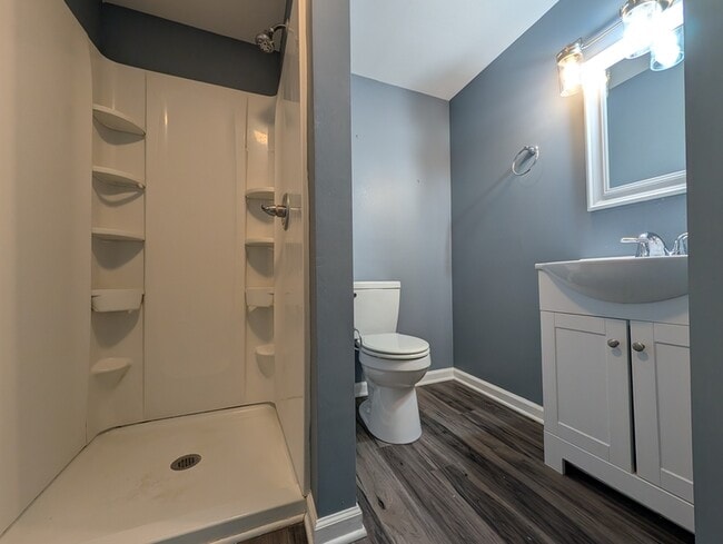 Building Photo - 426 S Broad St