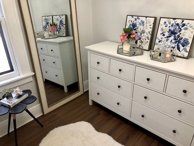 Building Photo - Annesley - 1438-1440 S 72nd Street