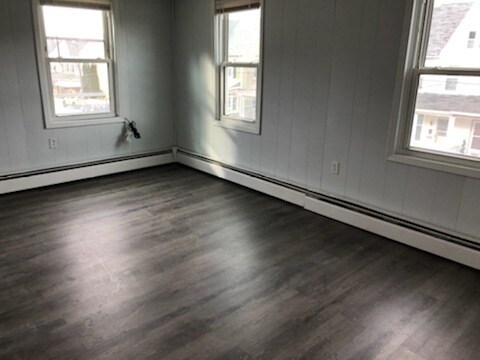 Building Photo - 611 W Washington St