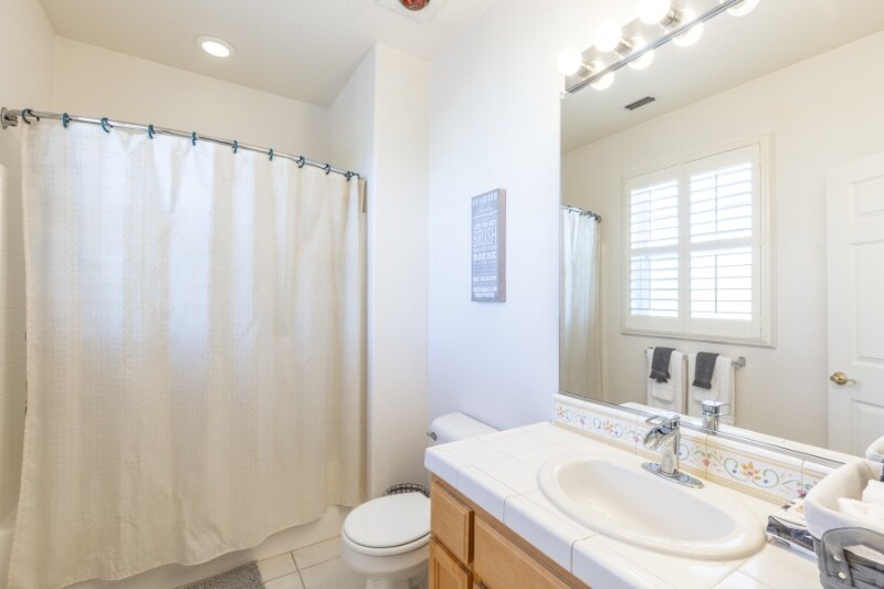 Building Photo - 3823 Louis Krohn Dr