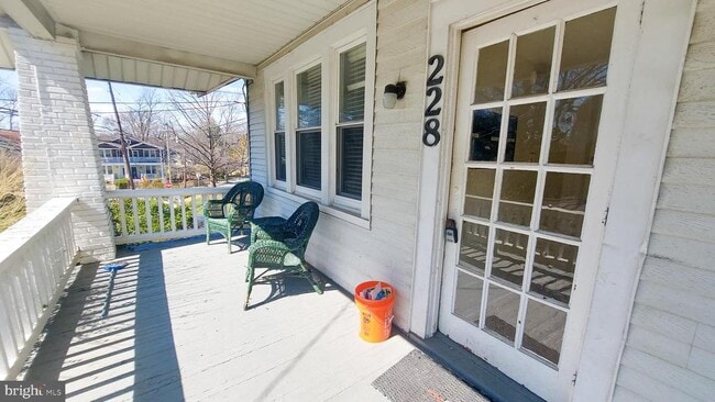 Building Photo - 228 Manor Cir