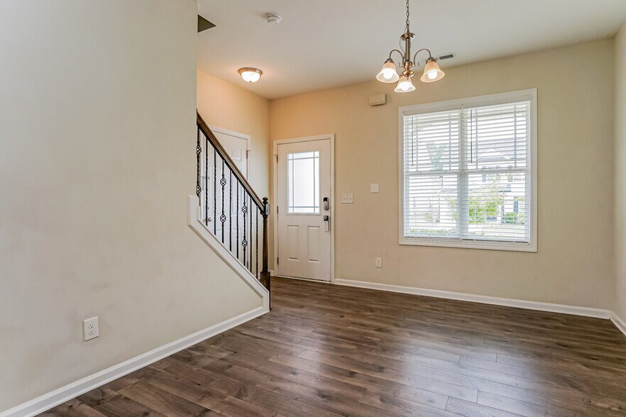 Building Photo - 113 Pumpkin Hill Ridge