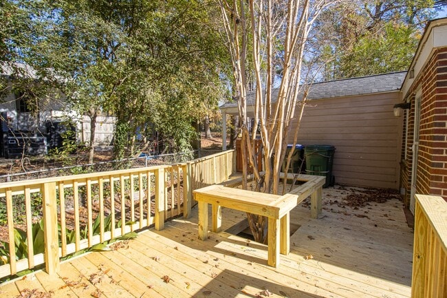 Building Photo - Charming 2-Bed, 1-Bath Home in Forest Acres!