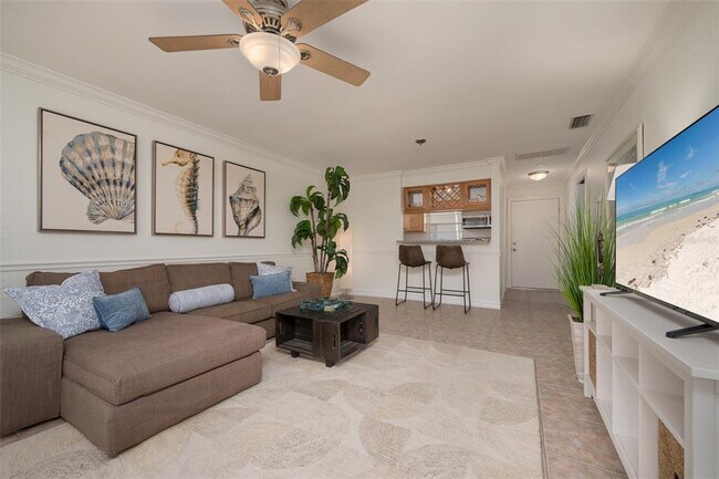 Building Photo - 3360 S Osprey Ave